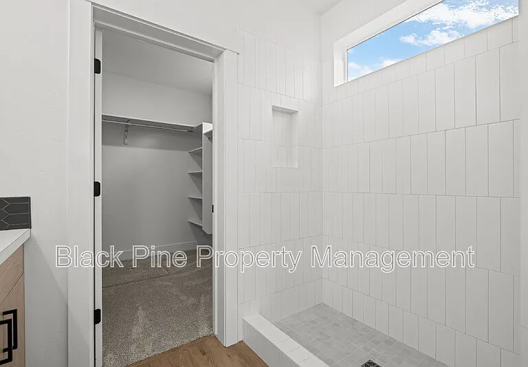 4642 N Maple Grove Rd — Photo 25