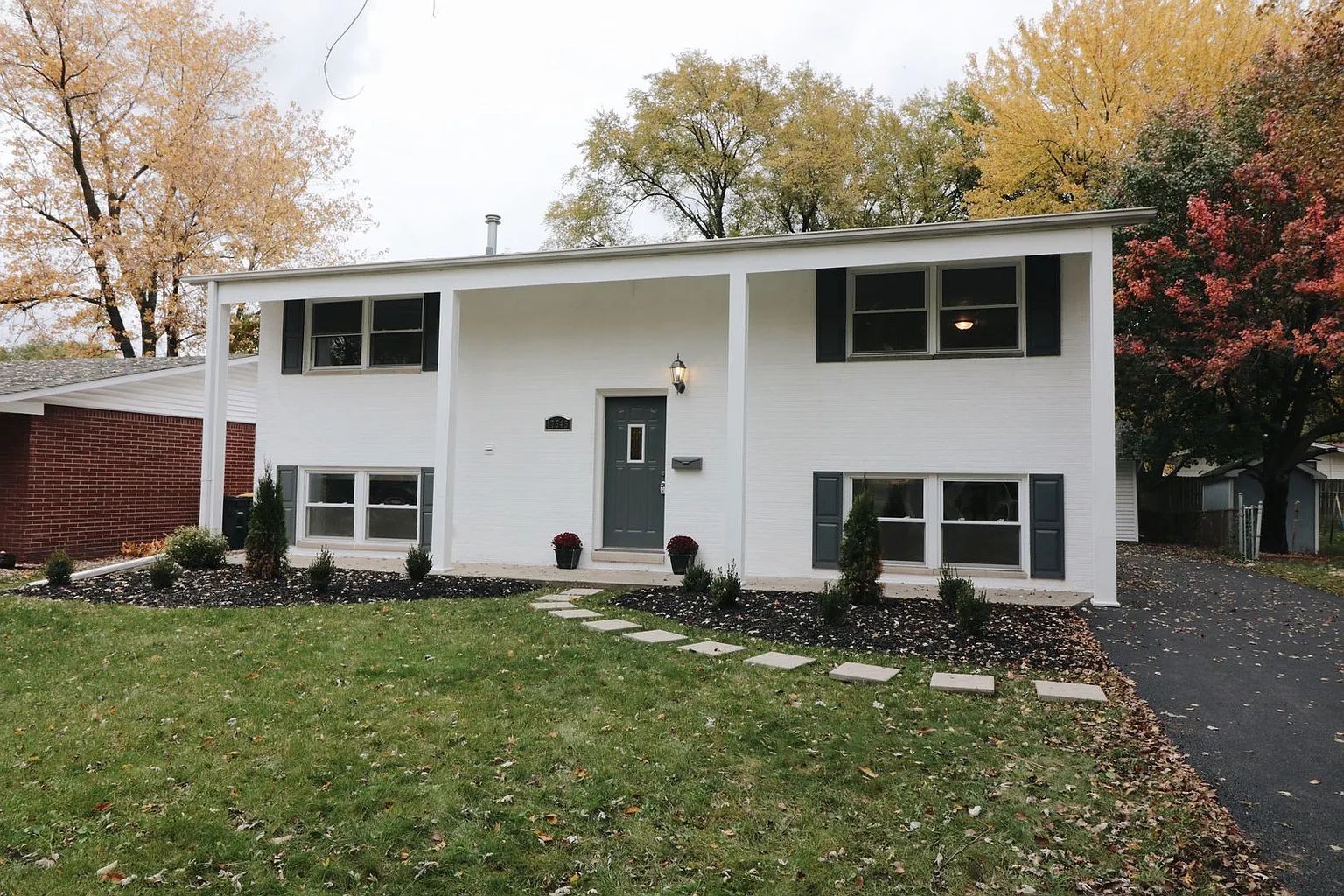 17545 Maple Ave photo 1