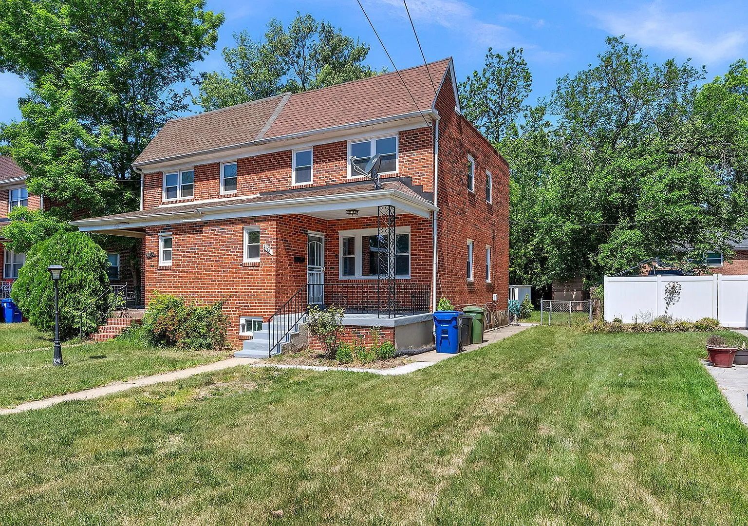 Newly Renovated 3 Bedroom 2 Bathroom. Challenged credit considered. — Photo 3