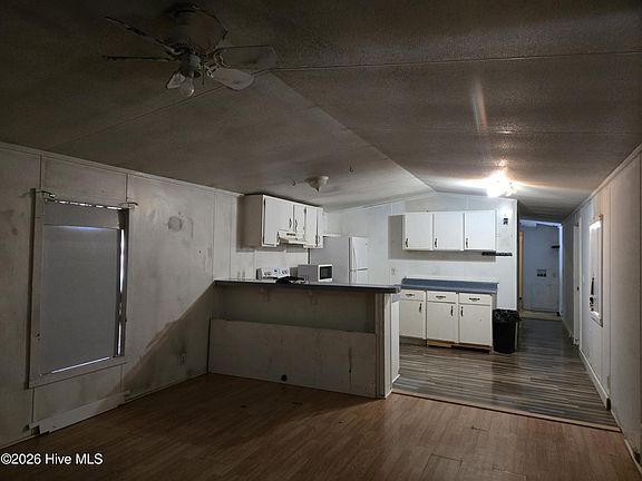 4th image of 725 Pearson Circle