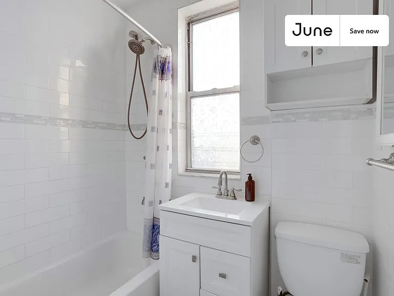 13 Charlotte St — Photo 6