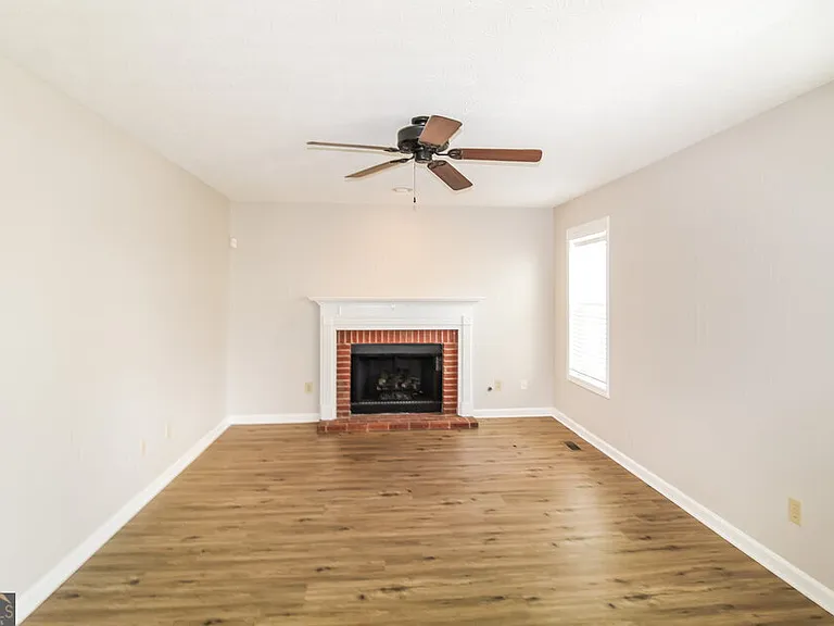 2915 Emerson Lake Dr — Photo 4