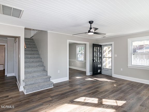 5th image of 202 W Griswold Street