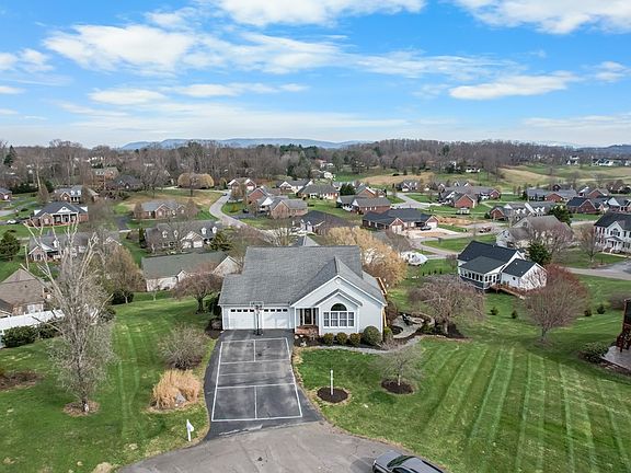 2nd image of 19050 Sterling Dr