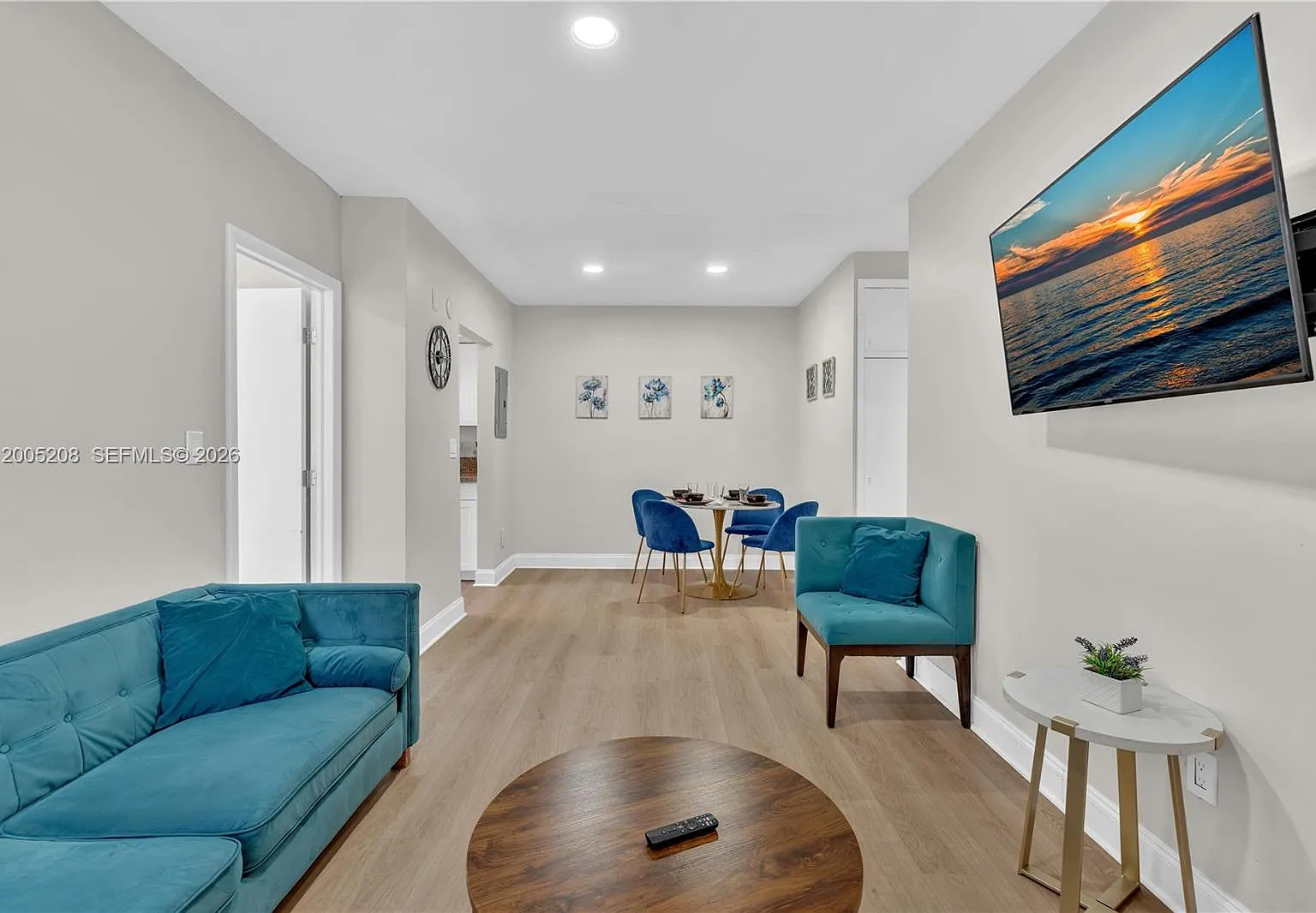 10006 E Bay Harbor Dr — Photo 3