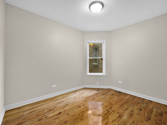 2nd image of 4829 W Van Buren St