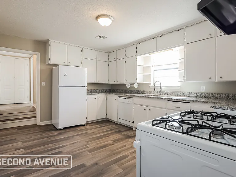 805 E Etowah Rd — Photo 4