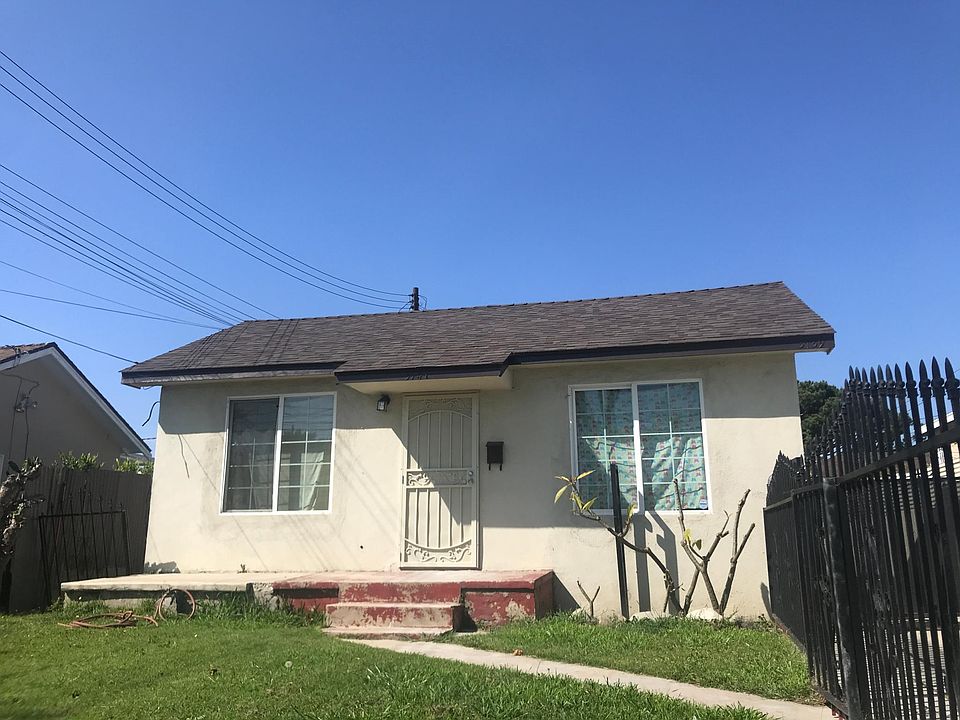 1st image of 3741 W 110th St
