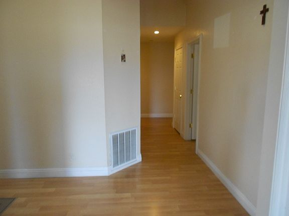 4th image of 13981 Brentwood Dr