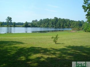 330 Lakeshore Dr, Guyton, GA 31312
