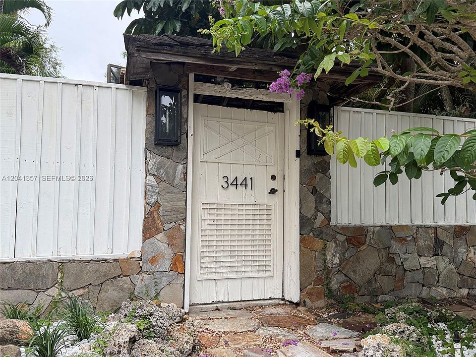 1st image of 3441 Poinciana Ave