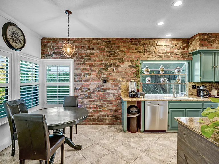 28314 Easton Ln — Photo 9