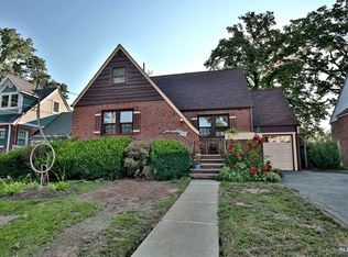 2-15 34th St, Fair Lawn, NJ 07410