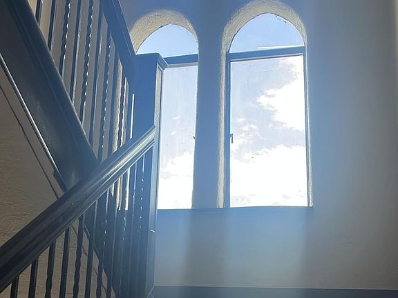 2nd image of 3753 N Meridian St APT 202