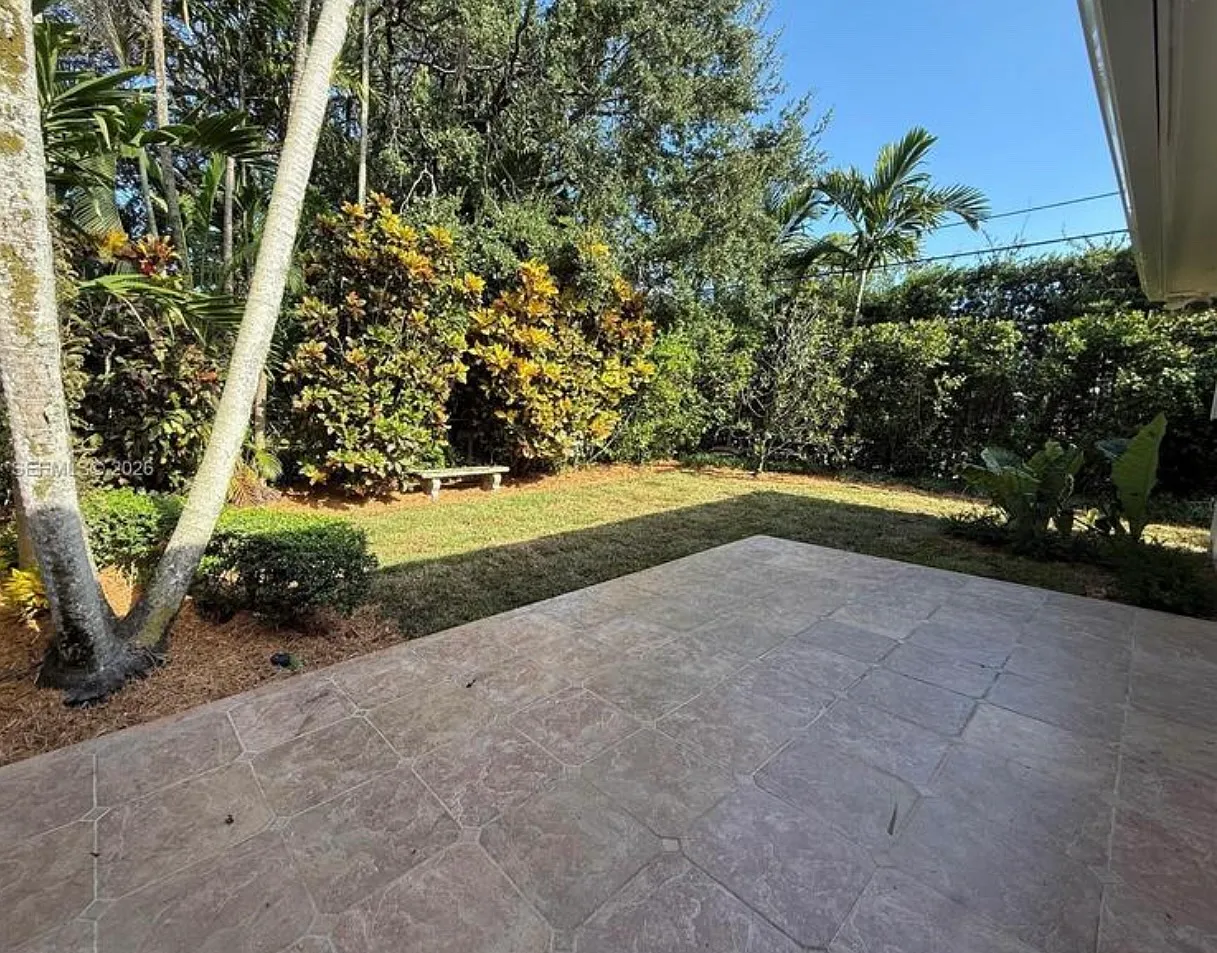 3 bed, 1683 sqft, $7,900 — Photo 3