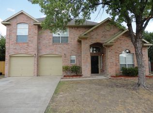 201 Armstrong Dr, Cedar Hill, TX 75104