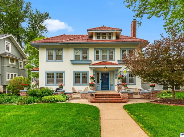 106 S 53rd St, Omaha, NE 68132