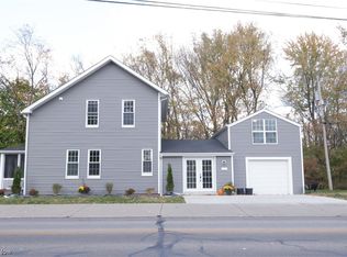785 Lake Breeze Rd, Sheffield Lake, OH