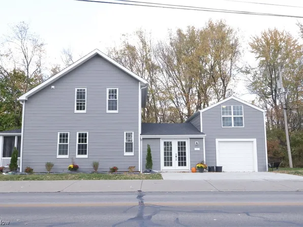 785 Lake Breeze Rd, Sheffield Lake, OH 44054