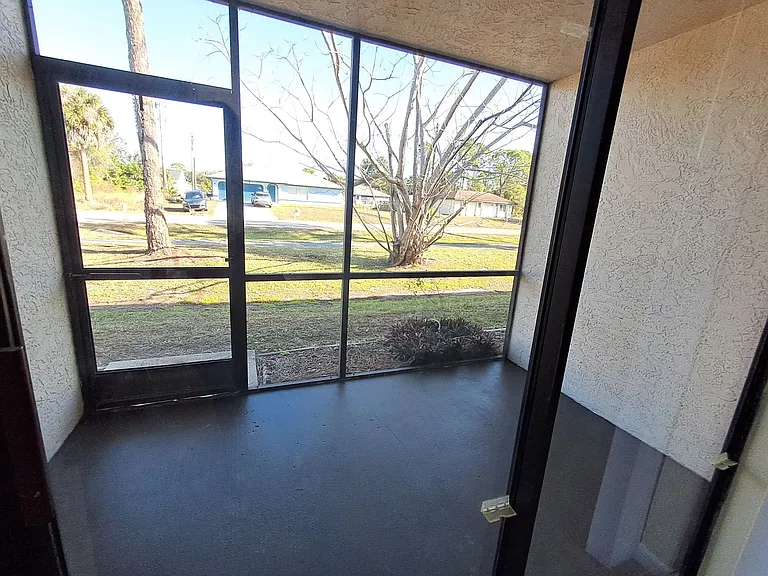 22523 Westchester Blvd #F101 — Photo 15