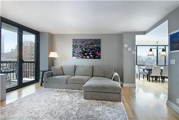 Sold by Warburg | media 15