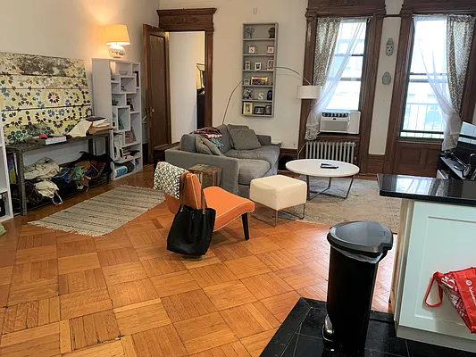 Rented by Joe Gotham LTD | media 12