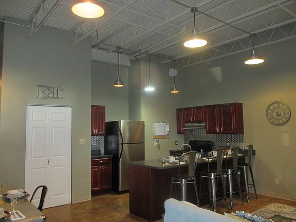 2nd image of 741 Richwood Ave APT 1