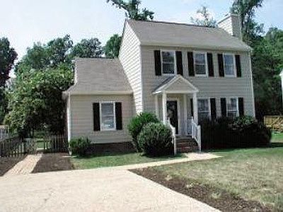 2nd image of 2513 Sutton Pl