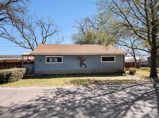 1122 W Lake Dr, Weatherford, TX 76087