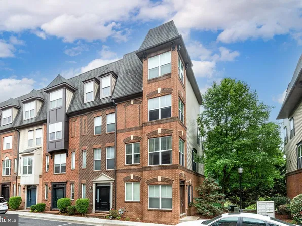 1430 Trafalgar Ln, Frederick, MD 21701