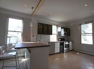 18 Oak St #1, Providence, RI 02909