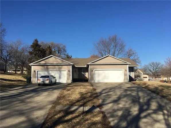 411 W Market St APT A, Warrensburg, MO 64093