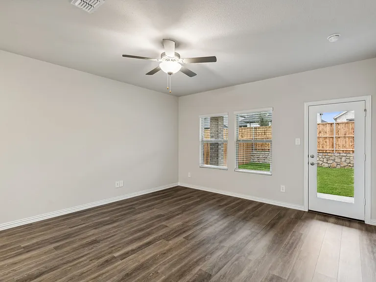 5110 Bonanza Ln — Photo 8