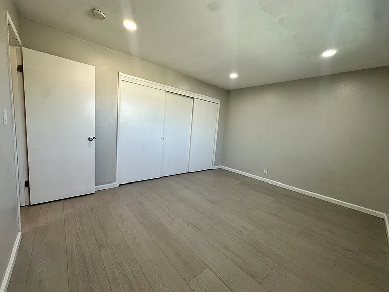 1972 Bellomy St #1B — Photo 9