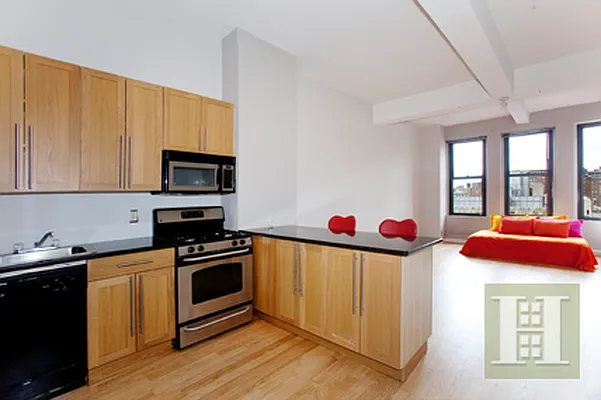 Rented by Halstead Real Estate | media 7