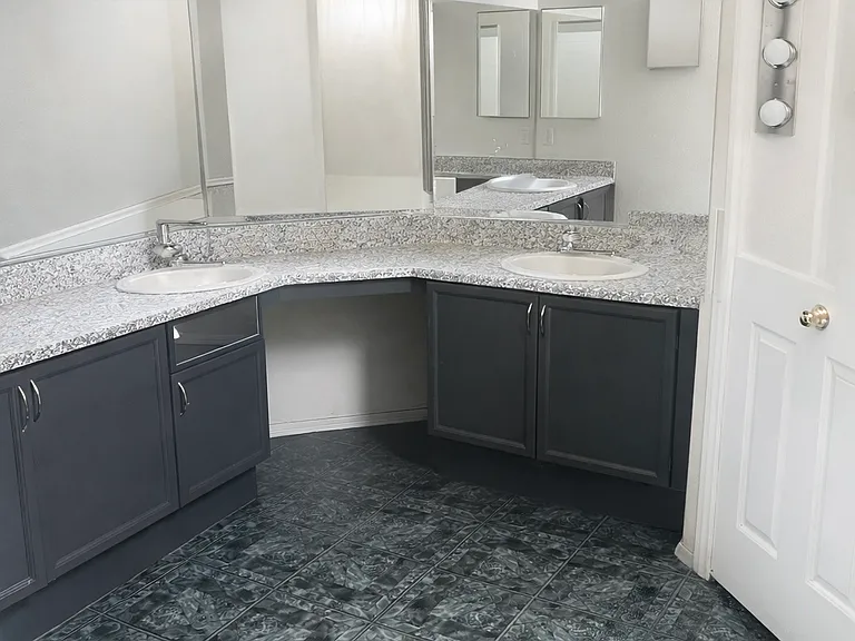 6230 Curlew Dr — Photo 4