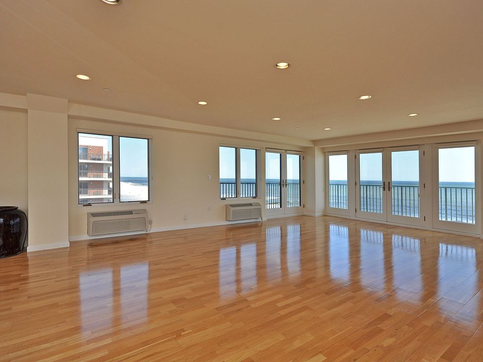 2nd image of 260 W Broadway APT 6A