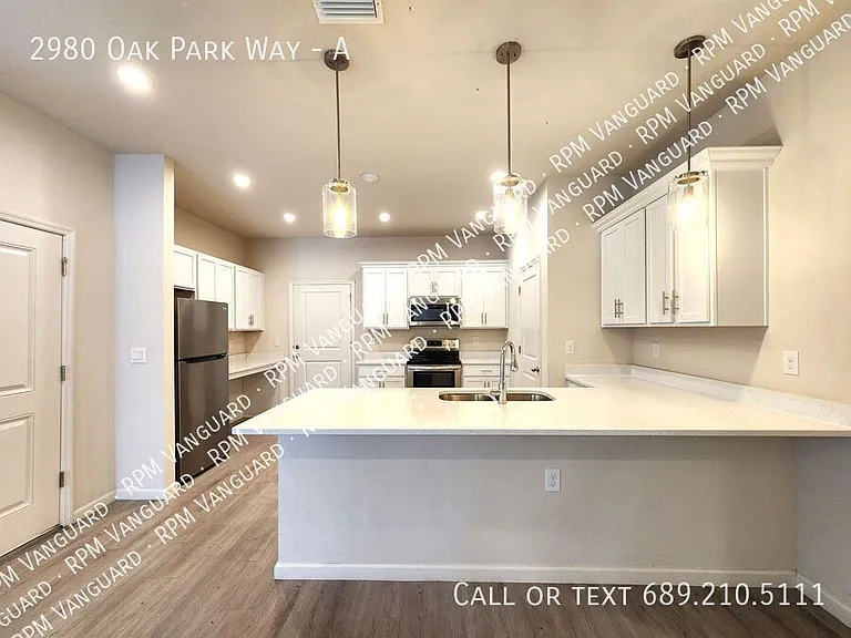 2980 Oak Park Way #A — Photo 2