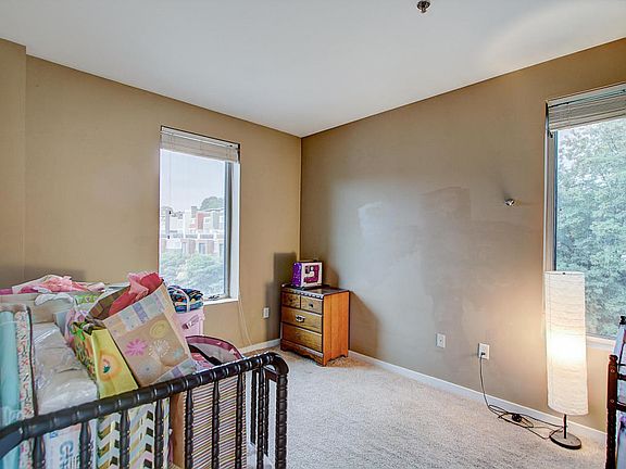 5th image of 2080 N Commerce St Unit 201