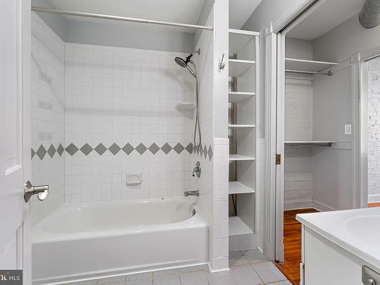 28 E Patrick St #1 — Photo 10