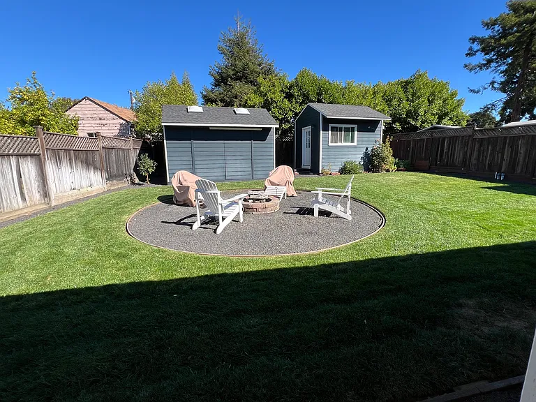 21556 Lake Chabot Rd — Photo 39