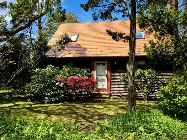 46 Harbor Avenue, Falmouth, MA 02540