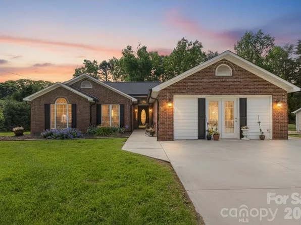 7760 Wallace Ln, Denver, NC 28037