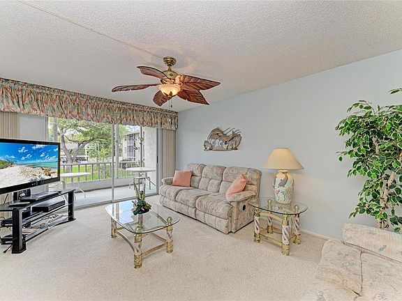 2nd image of 3983 MACEACHEN BOULEVARD #424