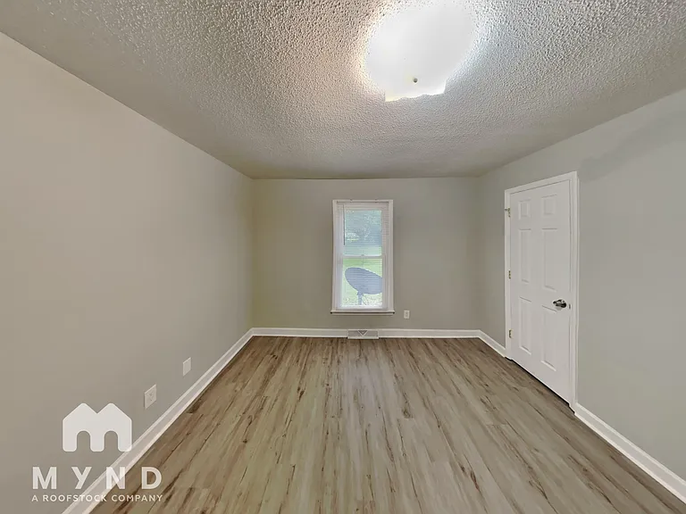 112 Pineview Ct — Photo 11