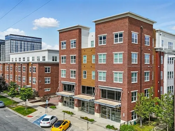 DPI620 - Dubuque Street Condos Bldg 2, 620 S Dubuque St #0c419602b, Iowa City, IA 52240