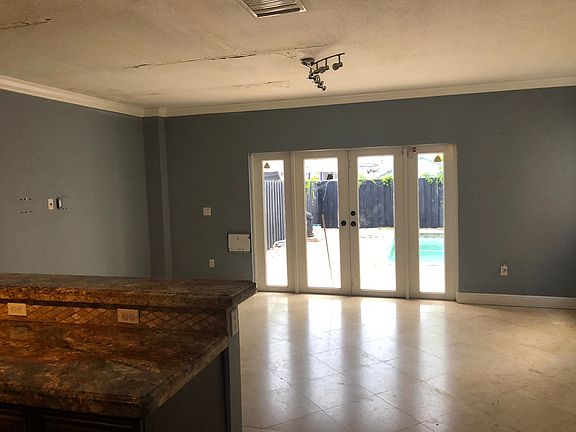 Formal Dining