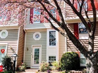 1524 Woodcrest Dr, Reston, VA 20194