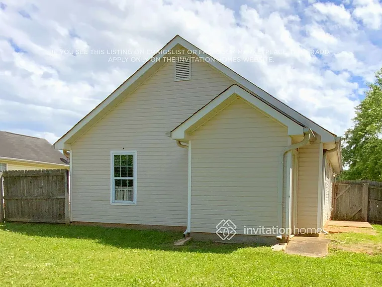417 Autumn Lake Ct — Photo 17
