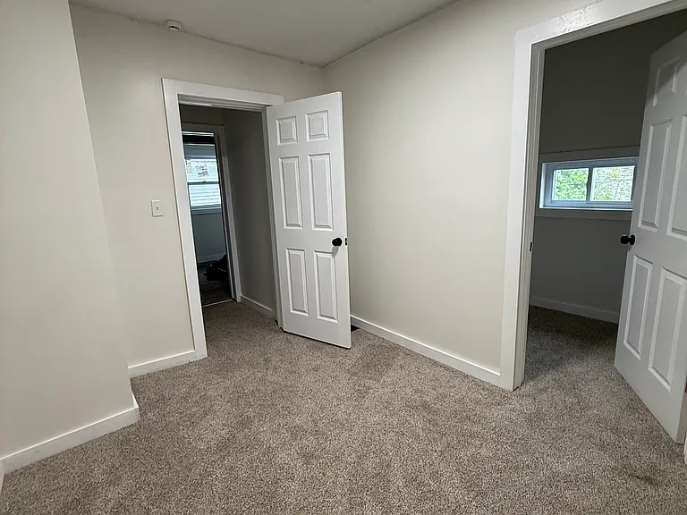 124 Arthur Ave — Photo 9